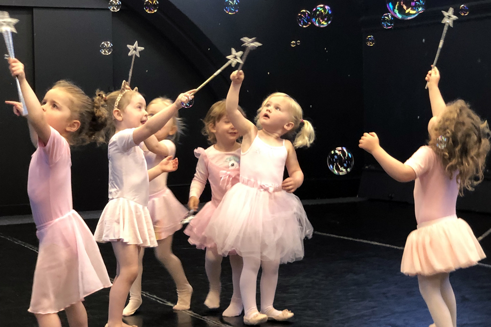 ballet-lessons-with-bubbles-and-wands